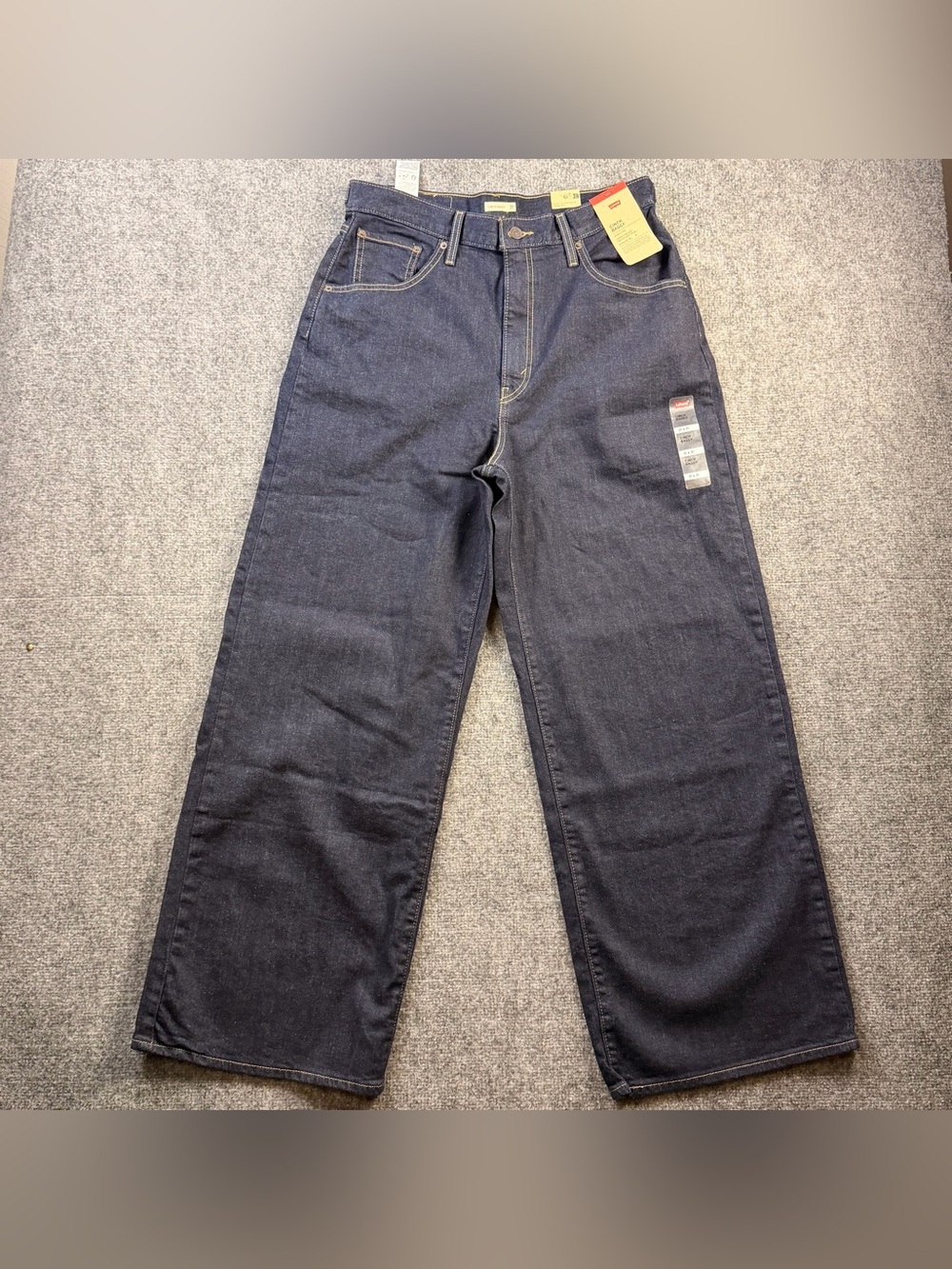 Levi’s Women's Dark Wash Cinch Baggy Jeans size 31x31 - Picture 2 of 12